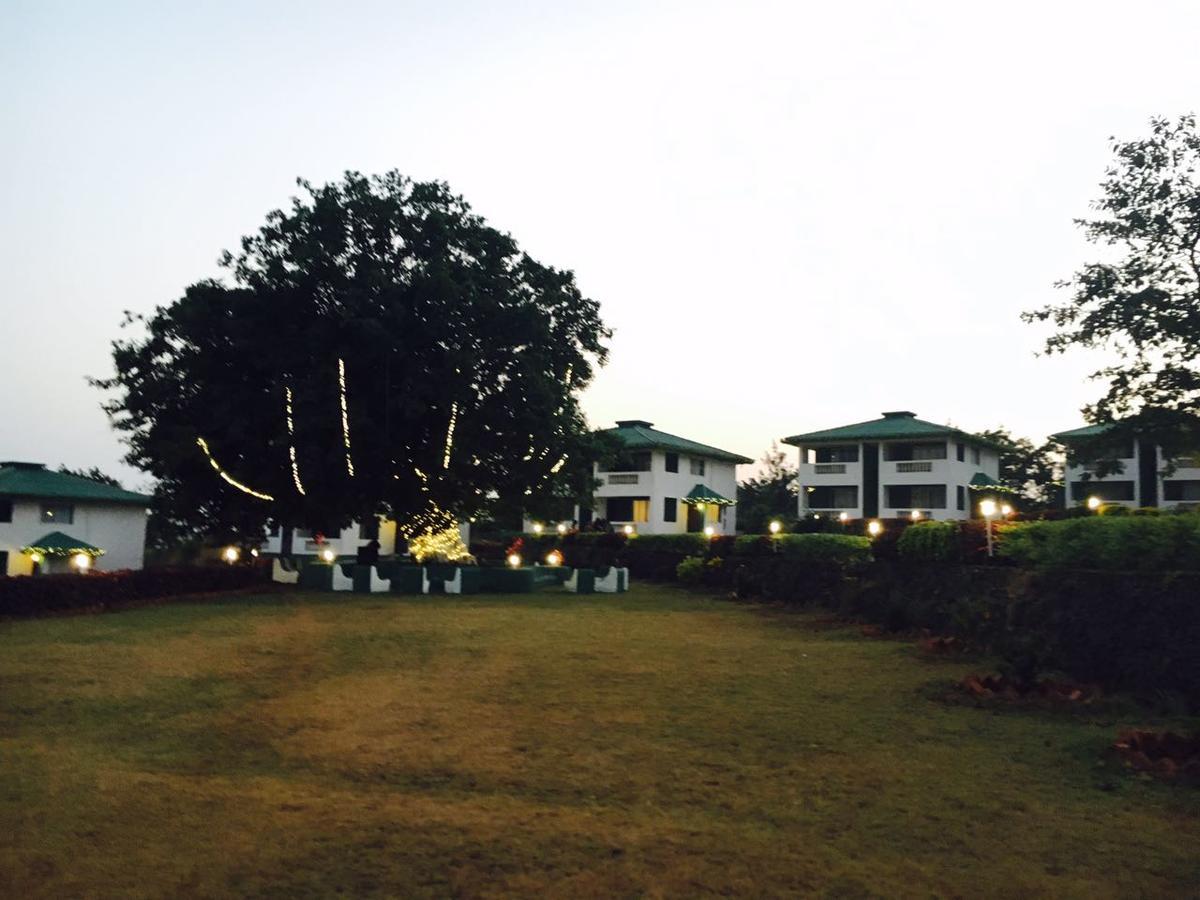 Presidency Highland Resort Koynanagar Ngoại thất bức ảnh